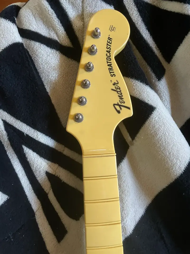 Guitarra Fender Rock Band 1 sin receptor - 2