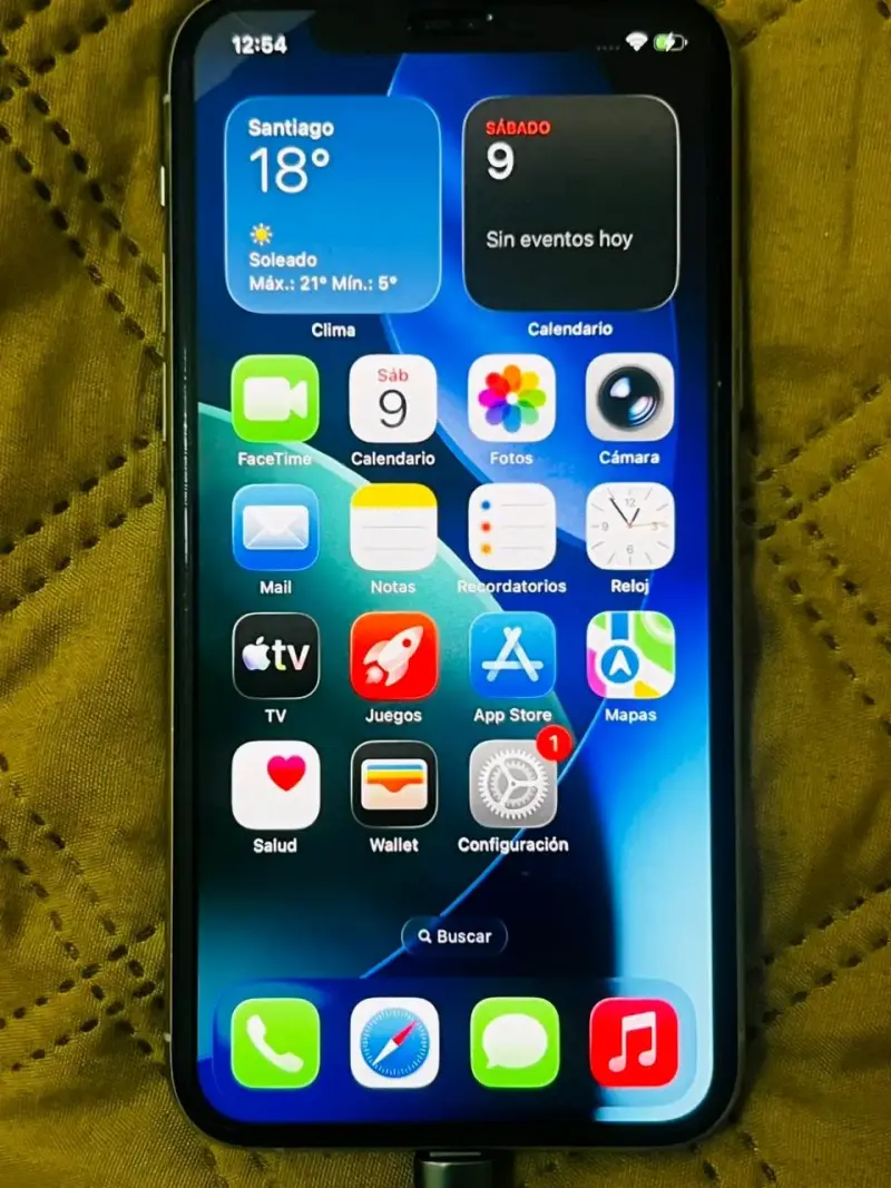 Vendo iphone 11 pro 64GB 72% batería 🗣🔋 - 1