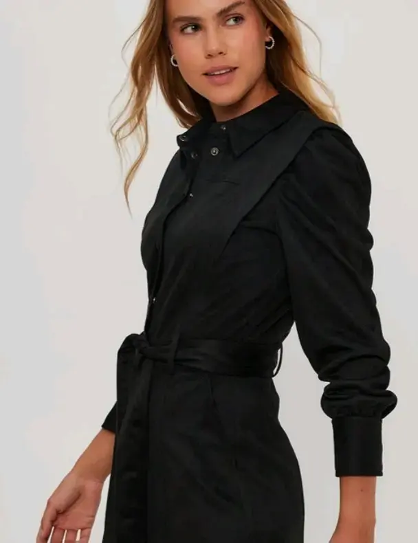 Vestido negro con botones - 2