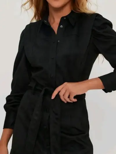 Vestido negro con botones - miniatura 3