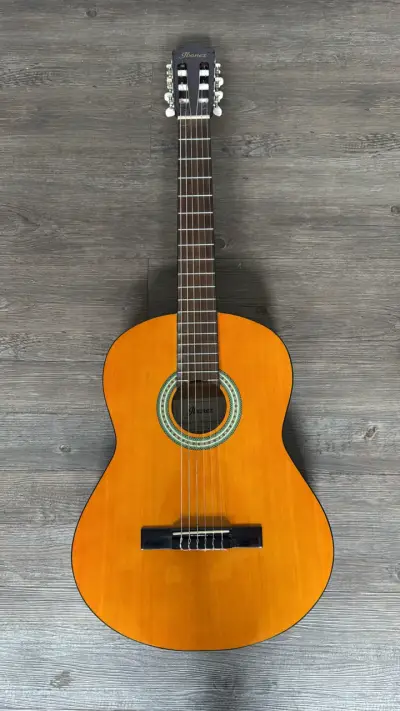 Guitarra clásica acústica Ibanez - miniatura 1