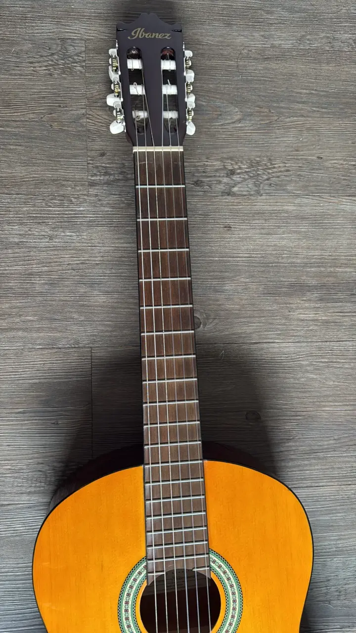 Guitarra clásica acústica Ibanez - 2