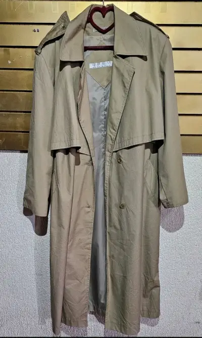 Trench coat beige clásico - miniatura 1