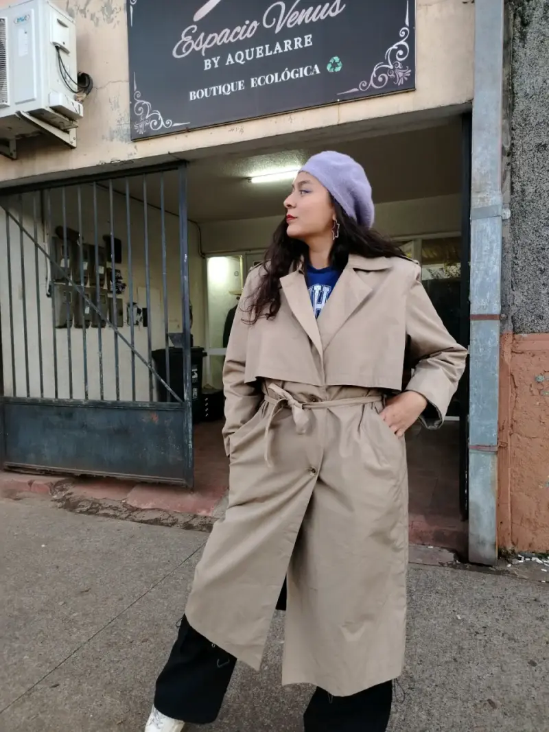 Trench coat beige clásico - 2