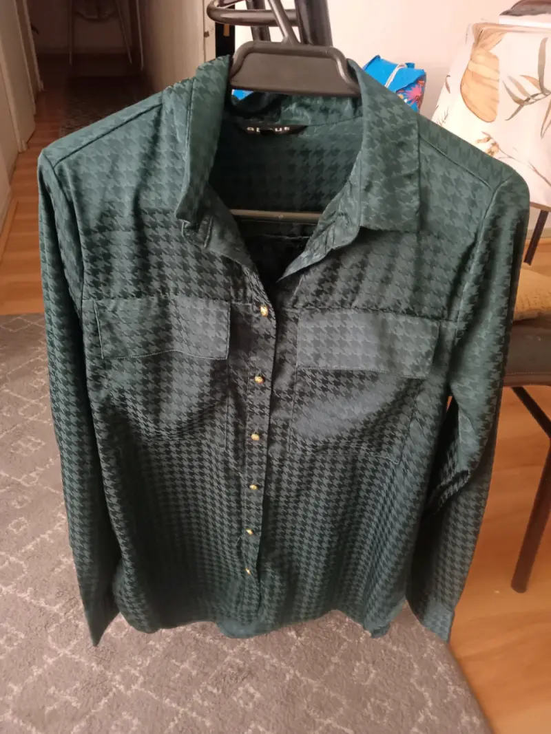 Blusa verde estampada