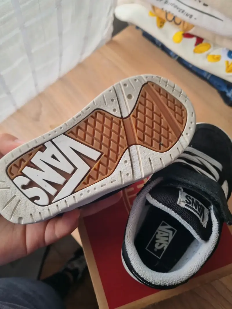 Zapatillas Vans negras para niños - 4