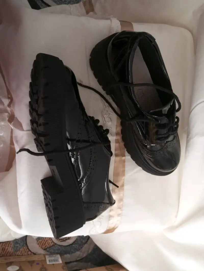 Zapatos oxford negros con plataforma