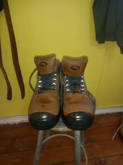 Bototos de Seguridad y Pantalones de trabajo. - miniatura 2