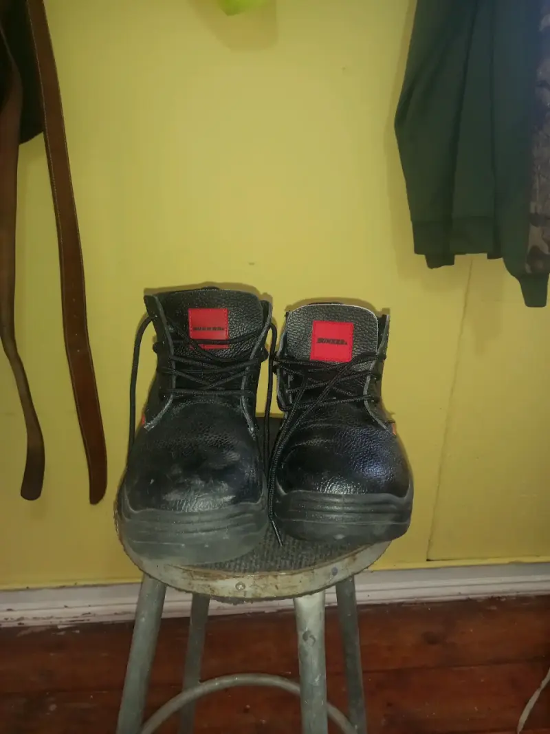 Bototos de Seguridad y Pantalones de trabajo. - 4