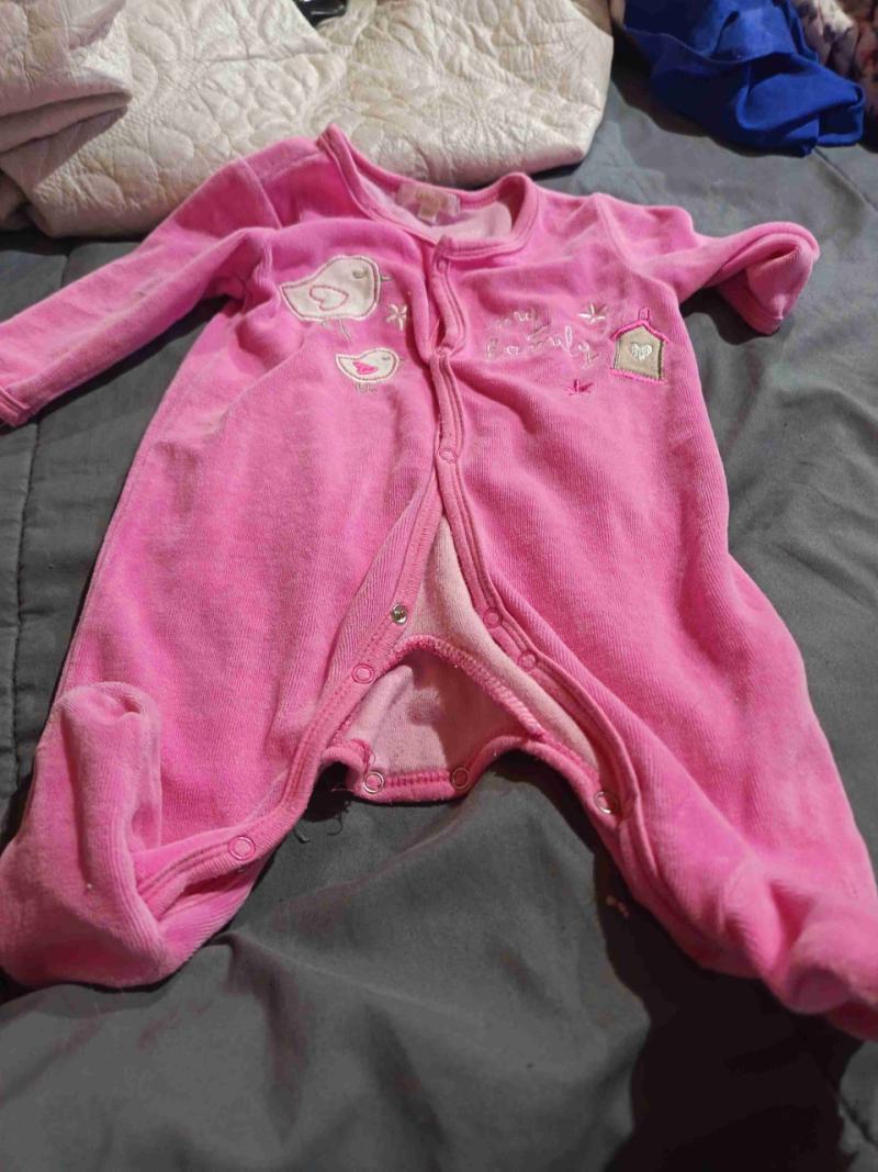 Enterito rosa con capucha para bebé - 2