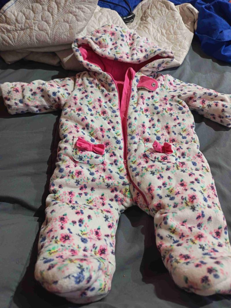 Enterito rosa con capucha para bebé - 3