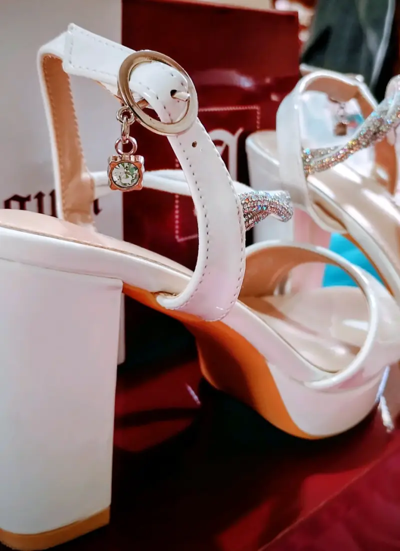 Sandalias blancas elegantes 35 - 3