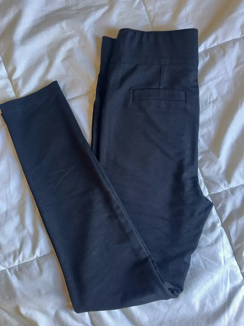 Pantalón leggins negro - 1