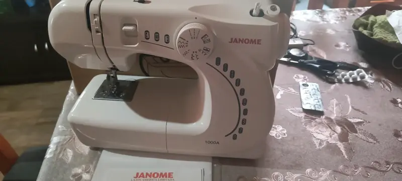 Máquina de coser Janome 1000A - 4