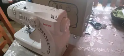 Máquina de coser Janome 1000A - miniatura 6