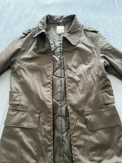 Abrigo marrón impermeable - miniatura 1