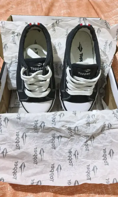 Zapatillas negras de lona Topper - miniatura 2