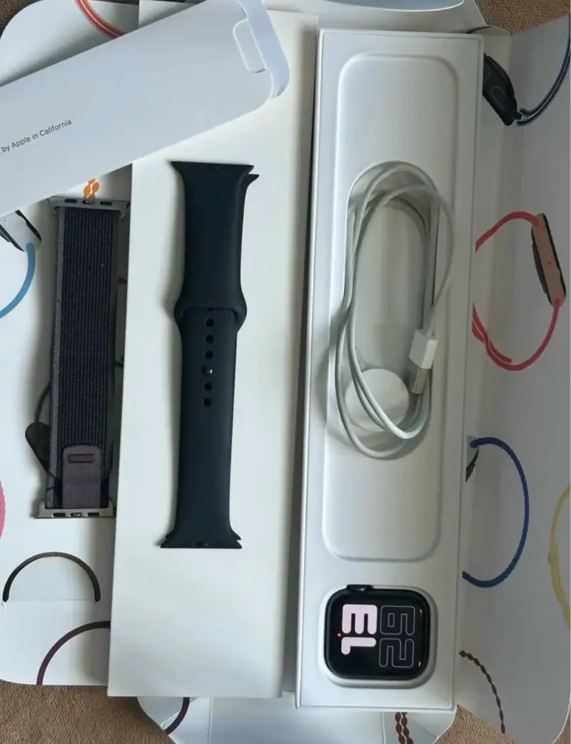 Apple Watch SE - 6