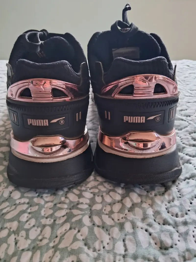 Zapatillas deportivas negras con detalles rosados - 3