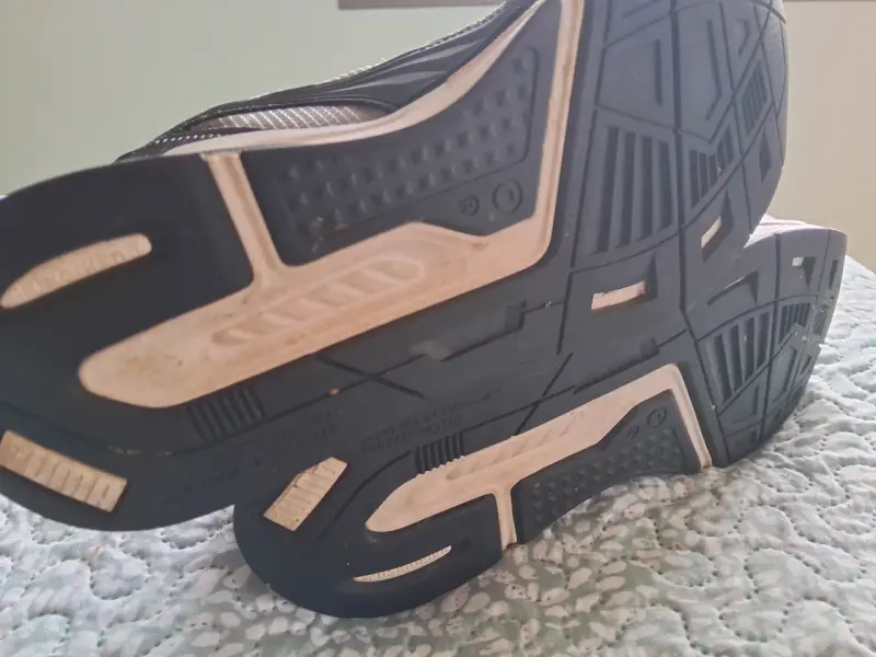 Zapatillas deportivas negras con detalles rosados - 6