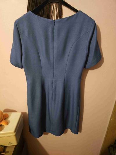 Vestido azul corte clásico - miniatura 2