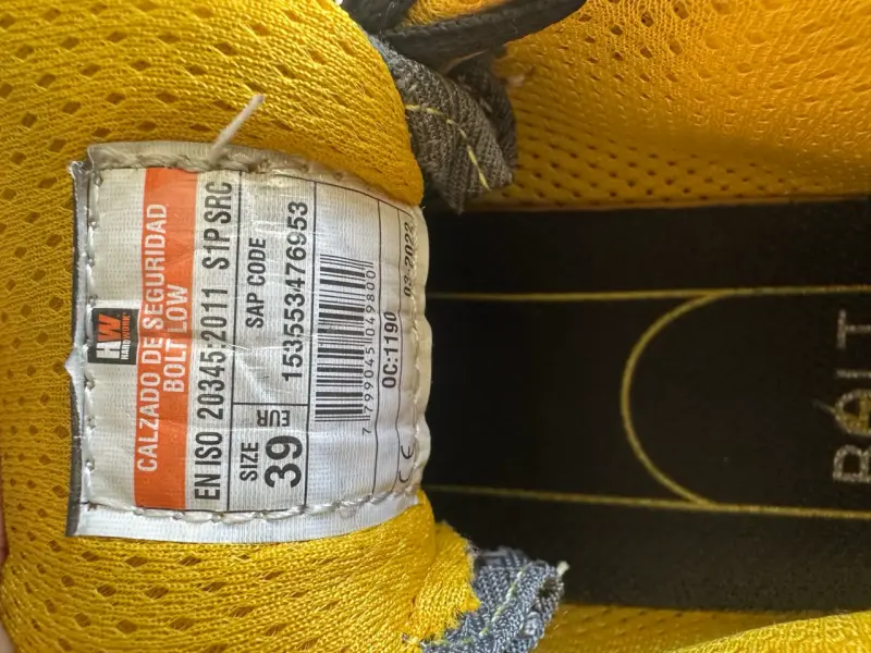 Zapatos de seguridad gris y amarillo. - 2