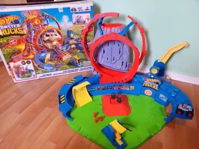 Pista Hot Wheels Monster Trucks - miniatura 2