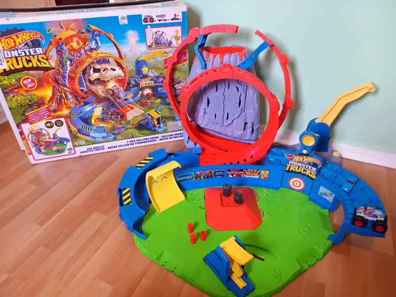 Pista Hot Wheels Monster Trucks - 3