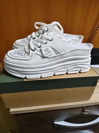 Zapatillas plataforma blancas - miniatura 2