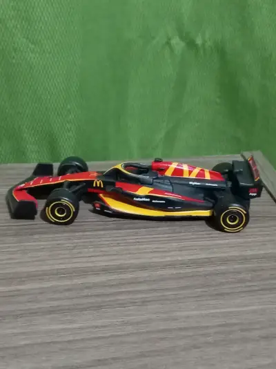 Auto F1 McDonald's - miniatura 2