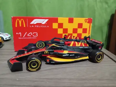Auto F1 McDonald's - miniatura 4