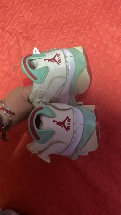 Zapatillas deportivas Jordan rojas - miniatura 3