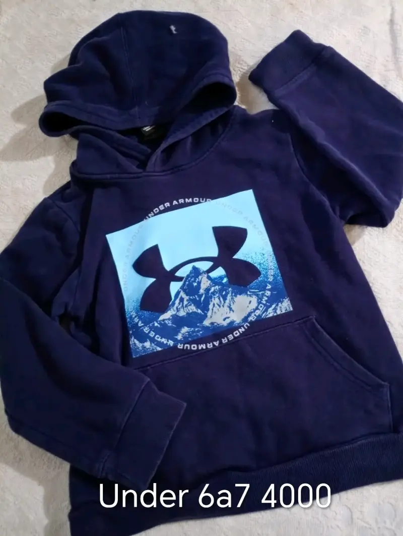 Buzo azul Under Armour