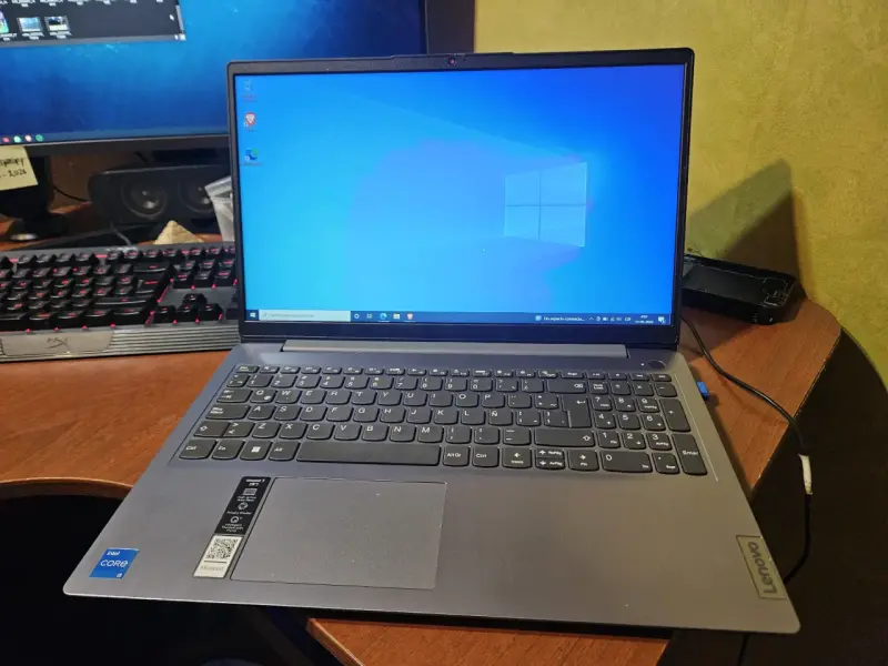 Laptop Lenovo IdeaPad 3 15.6" - 1