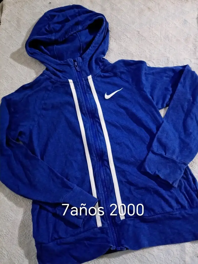 Polerón azul con capucha Nike