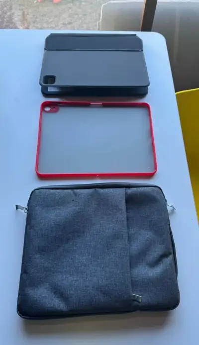iPad con teclado y estuche - miniatura 5