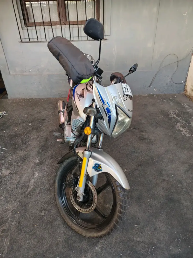 Motor de motocicleta Honda usado - 4