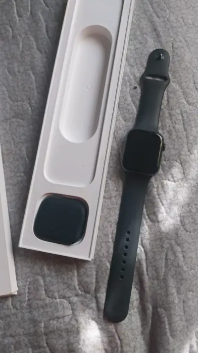 Apple watch versiin 6negro con correa - miniatura 1