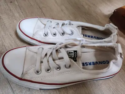 Zapatillas blancas casuales usadas - miniatura 5