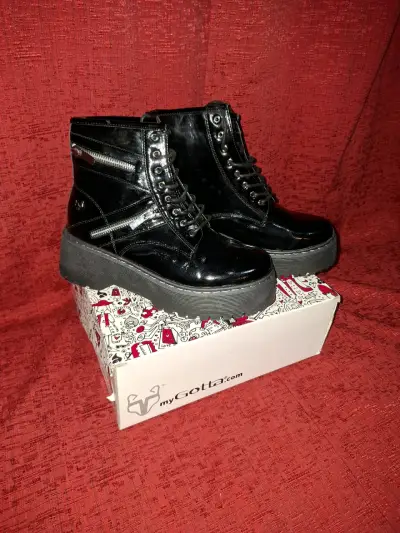 Botines negros charol con plataforma - miniatura 2