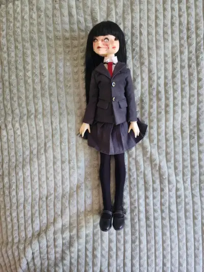 Muñeca de colección - miniatura 1