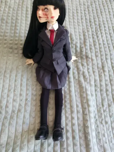Muñeca de colección - miniatura 3