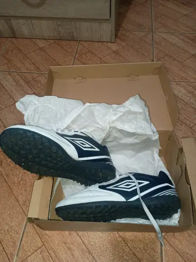 Zapatillas deportivas Umbro blancas - miniatura 1