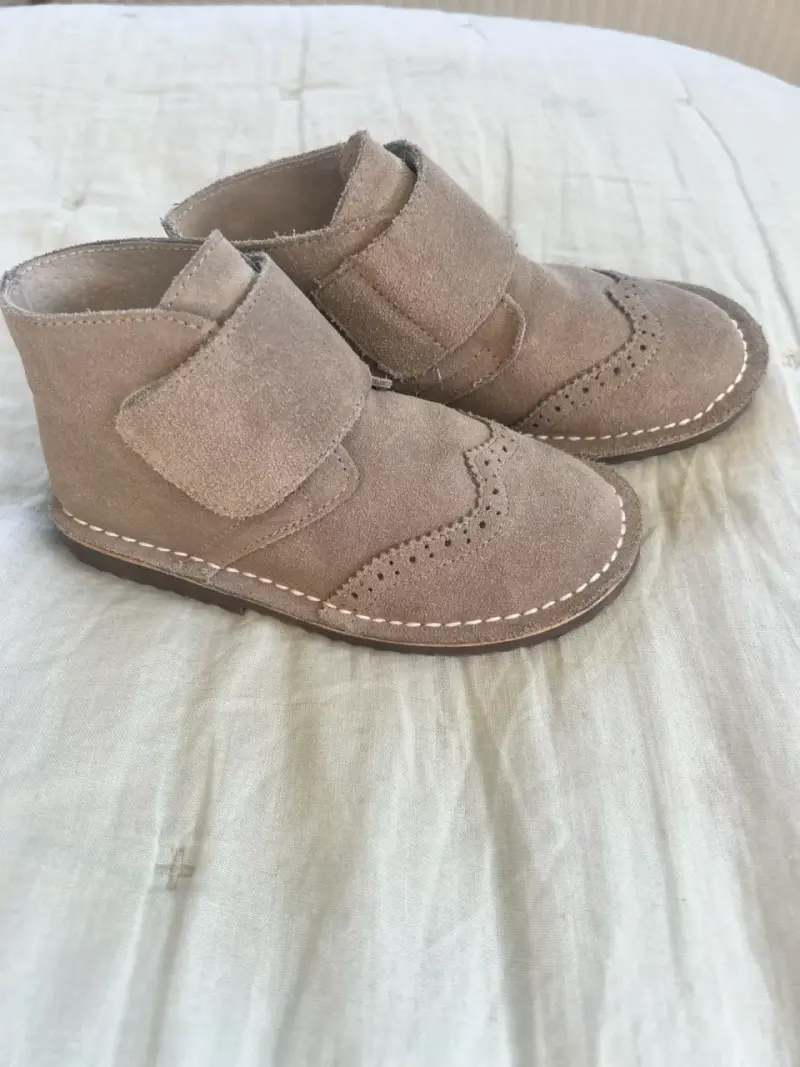 Zapatos de cuero para niños talla 26 nuevos - 1
