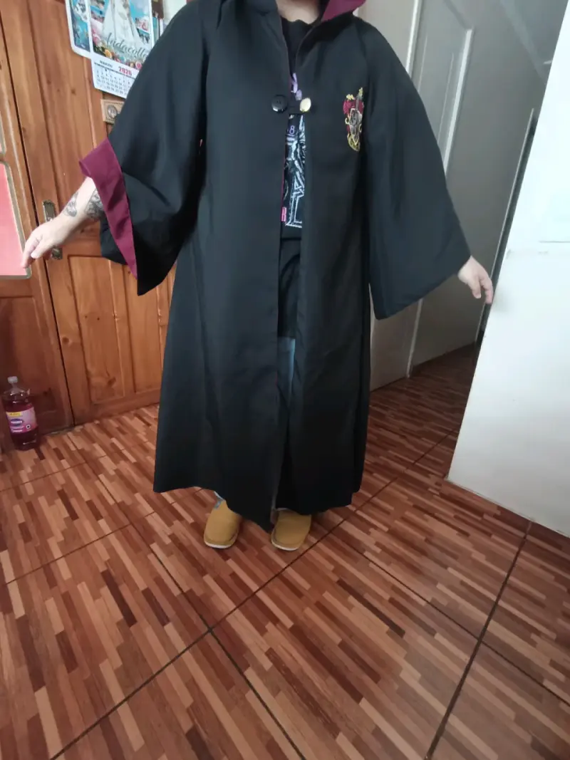 Túnica negra de Hogwarts y Gryffindor - 3