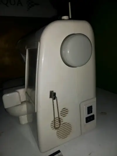 Máquina de bordar Janome Memory Craft 200E - miniatura 3