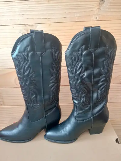 Botas vaqueras negras - miniatura 2