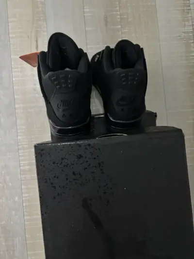 Zapatilla Jordan Retro 4 - miniatura 2