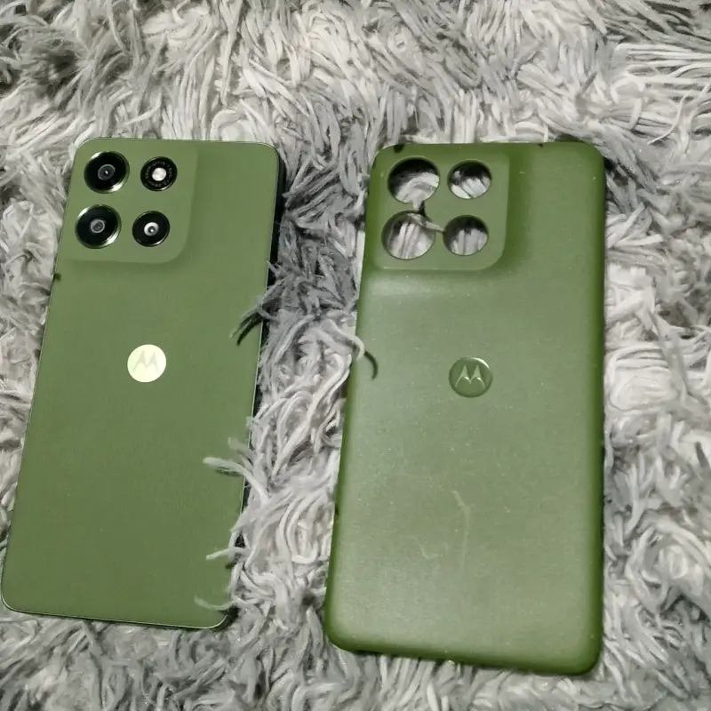 Smartphone moderno con caja - 3