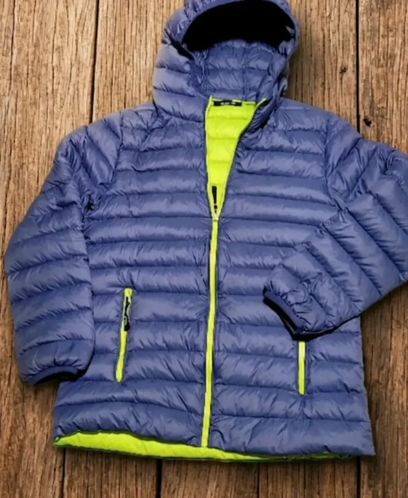 Chaqueta de pluma azul